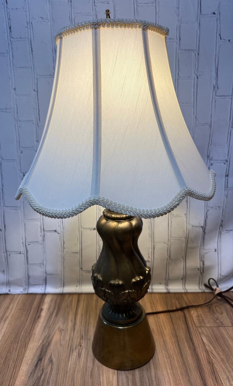 70s Ornate Brass Tone Urn Table Lamp Ivory Scallop Shade Hollywood Regency Vint